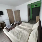 Zaraaparthotel アパートホテル 3*