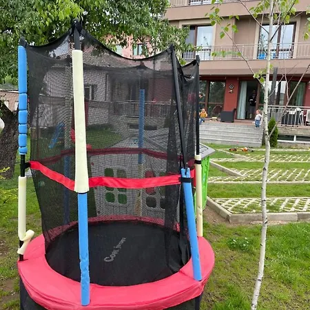 Ξενοδοχείο με διαμερίσματα Zaraaparthotel 3*