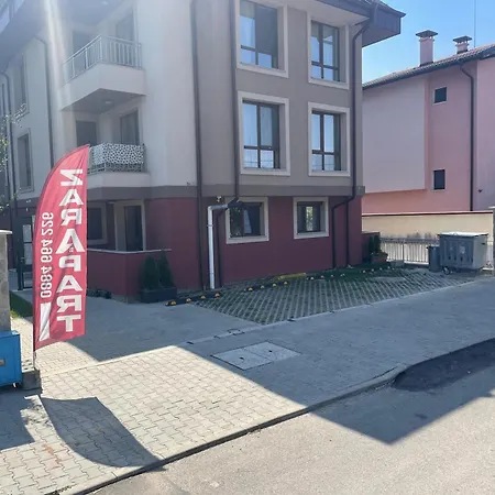 Ξενοδοχείο με διαμερίσματα Zaraaparthotel 3*