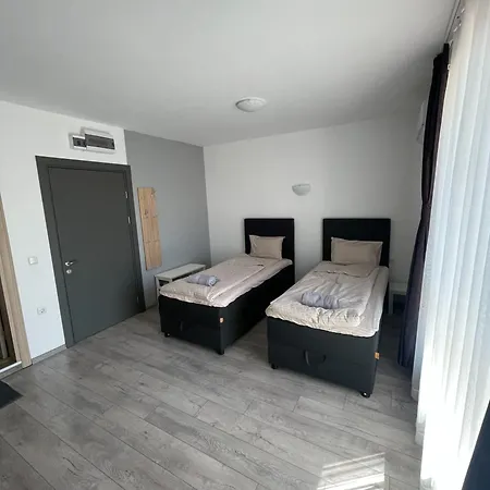 Zaraaparthotel 4*