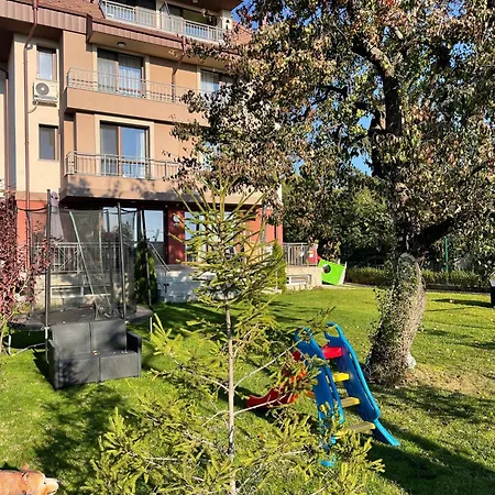 Ξενοδοχείο με διαμερίσματα Zaraaparthotel 3*